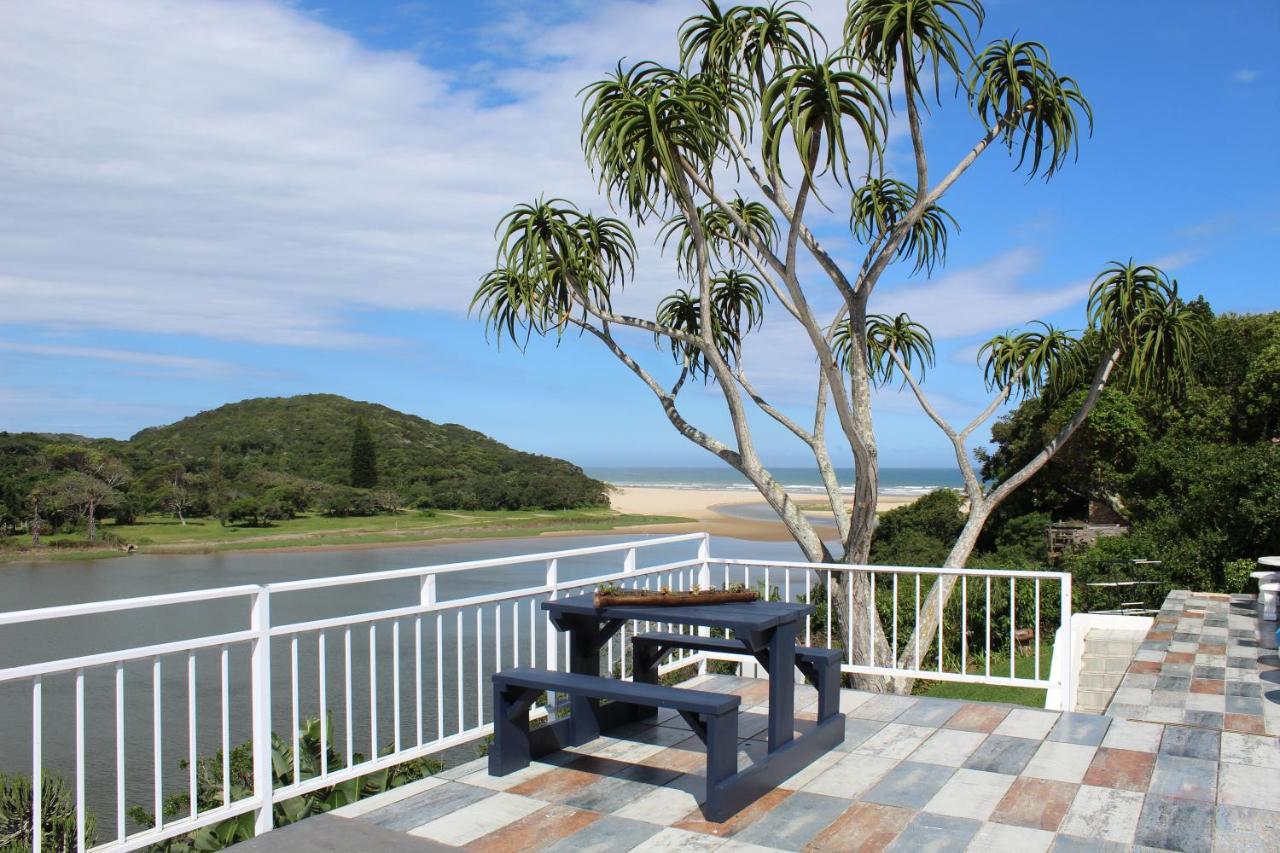 Blue'S Guest House - East London Bonza Bay Екстер'єр фото