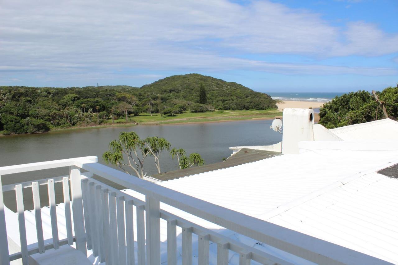 Blue'S Guest House - East London Bonza Bay Екстер'єр фото