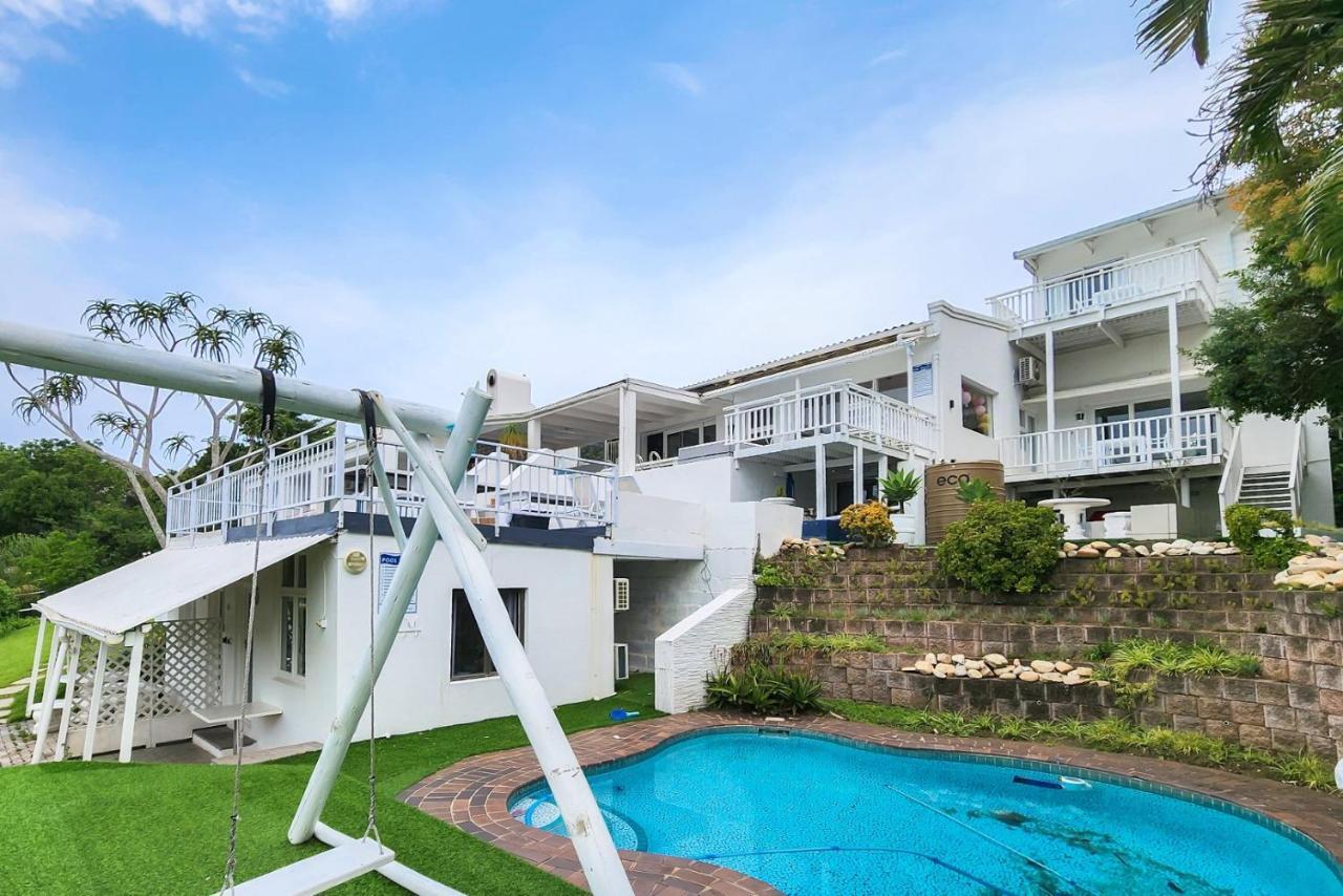 Blue'S Guest House - East London Bonza Bay Екстер'єр фото