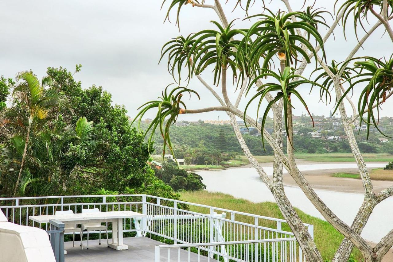 Blue'S Guest House - East London Bonza Bay Екстер'єр фото