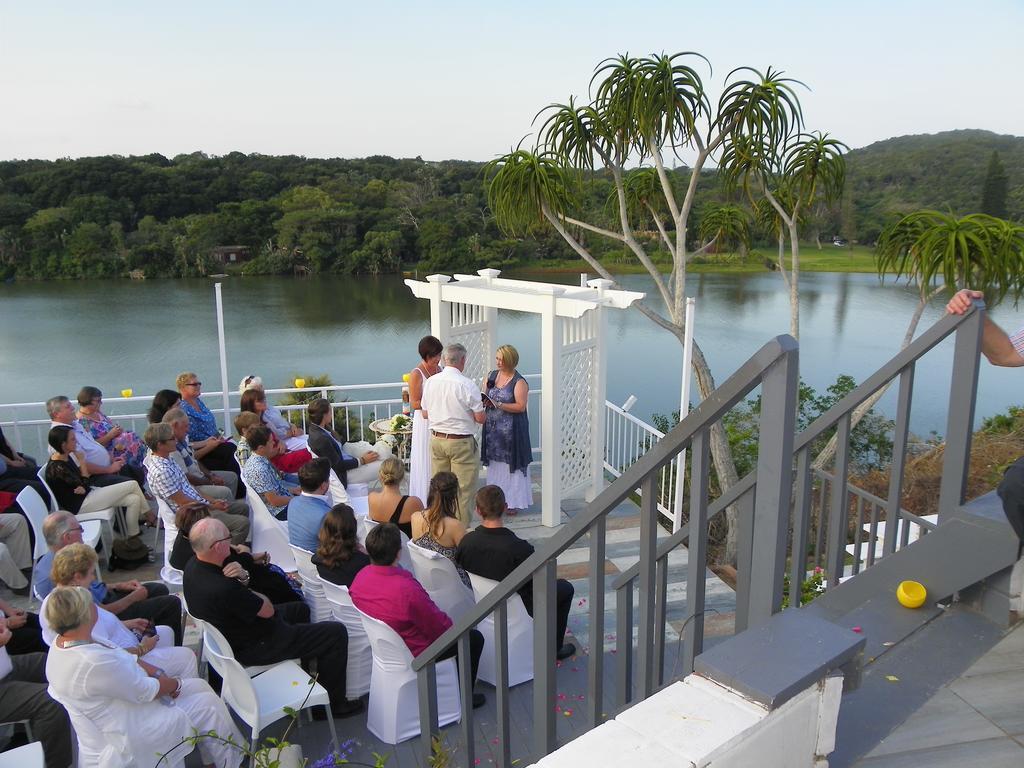 Blue'S Guest House - East London Bonza Bay Екстер'єр фото